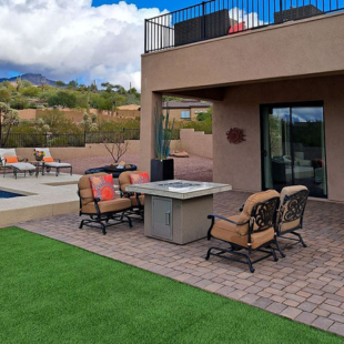 Jamaica Fire Table with fire-glass