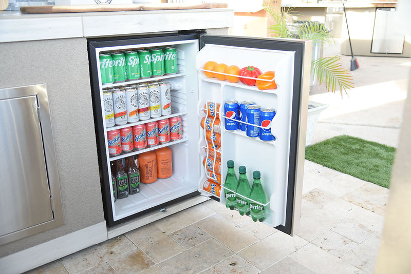 Built-In Outdoor Kitchen Refrigerator with Temp Control Soda Rack and Lights